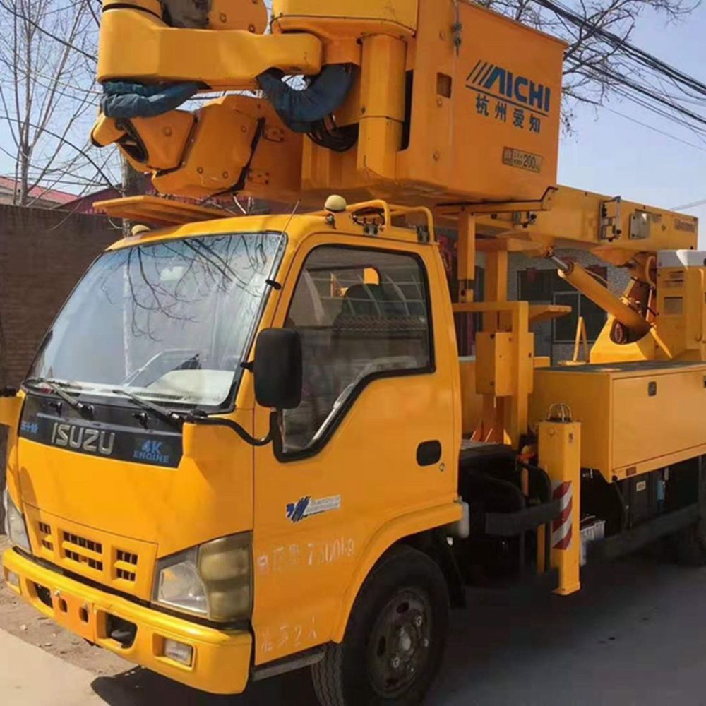 2015 Used Isuzu Aerial Lift Truck 17M