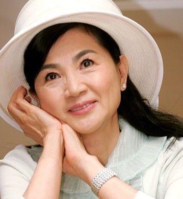 台湾网红歌手凤飞飞,台湾网红歌手的璀璨星途