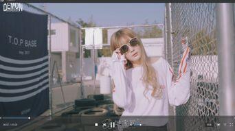 抖音女网红拍摄道具视频,打造吸睛短视频的必备神器